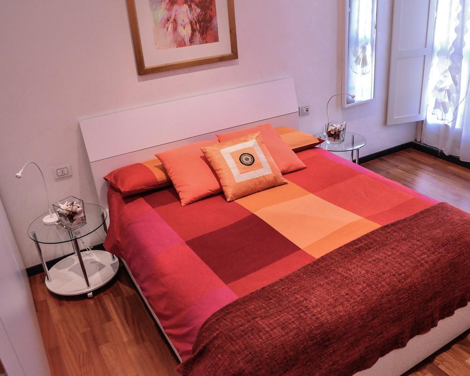 Blu Magenta - A Due Passi Da Porta Nuova Apartamento Turim Exterior foto